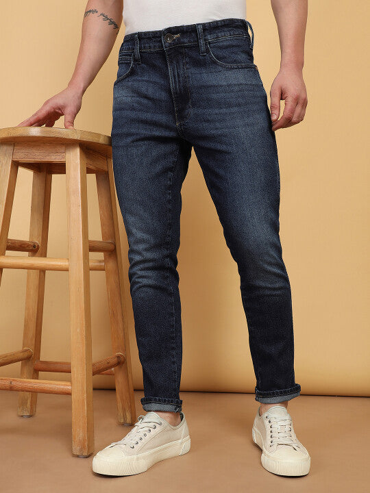 The Voyager Slim – Travel-Ready Denim